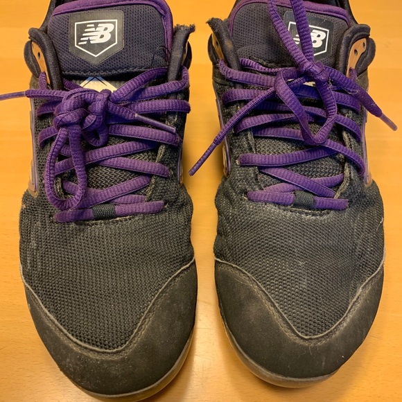 New Balance 6 2E Cleats - Picture 2 of 5